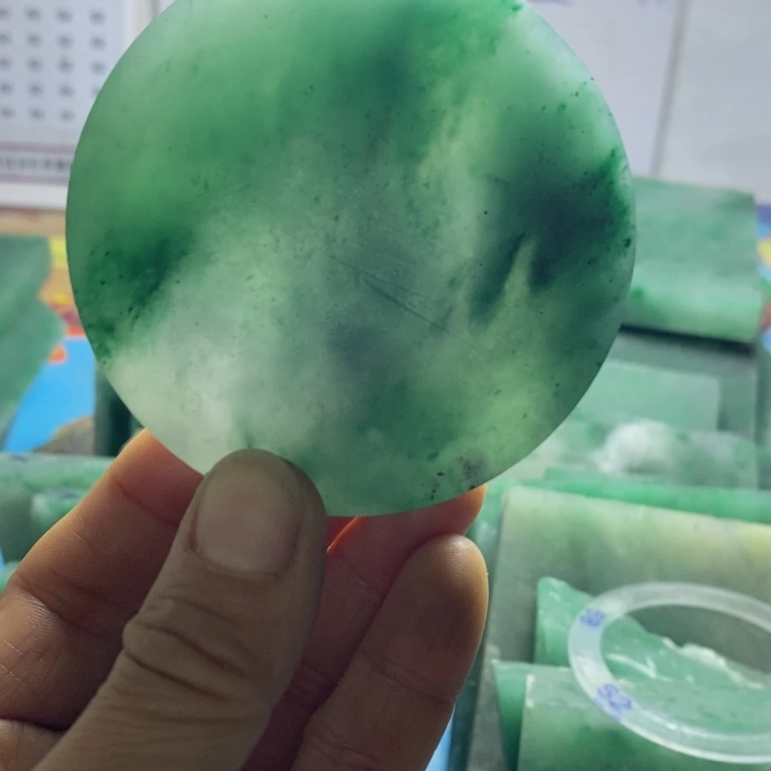 郁***香定制石英质玉（非洲翠）