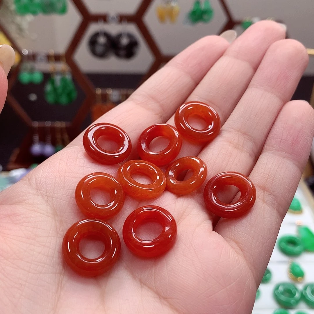 翡翠裸石天然翡翠多样性发其一