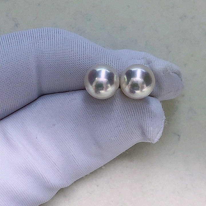 18K金镶嵌耳钉7-7.5海水珍珠