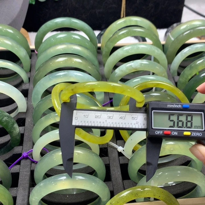 未镶嵌蛇纹石玉手镯46