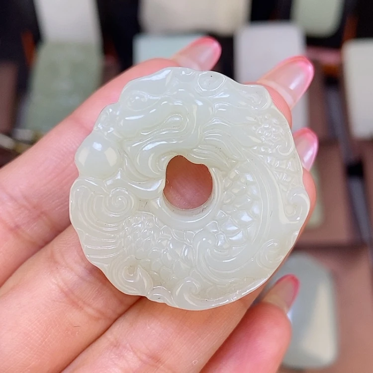 【闪购商品】颈饰未镶嵌和田玉