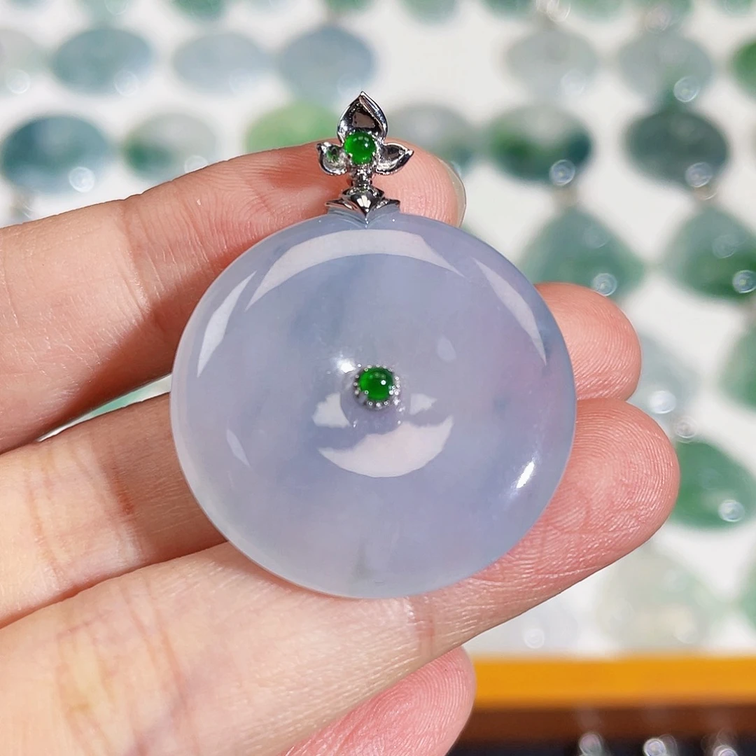 颈饰18K金镶嵌翡翠吊坠