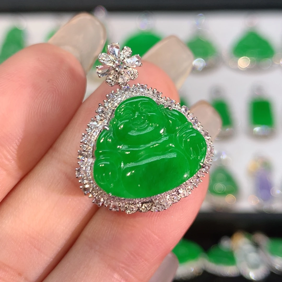 翡翠18K金镶嵌颈饰