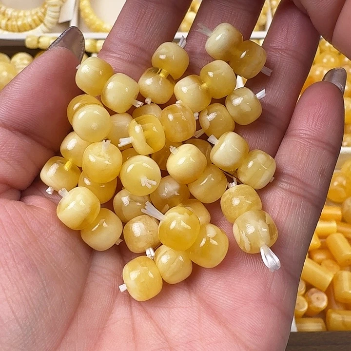 琥珀未镶嵌裸石9.4m随机发一对