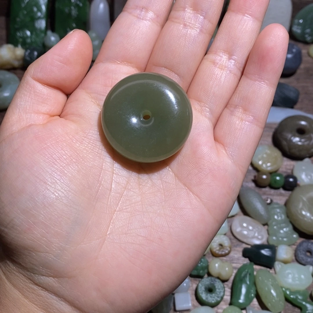浩***天和田玉未镶嵌包链