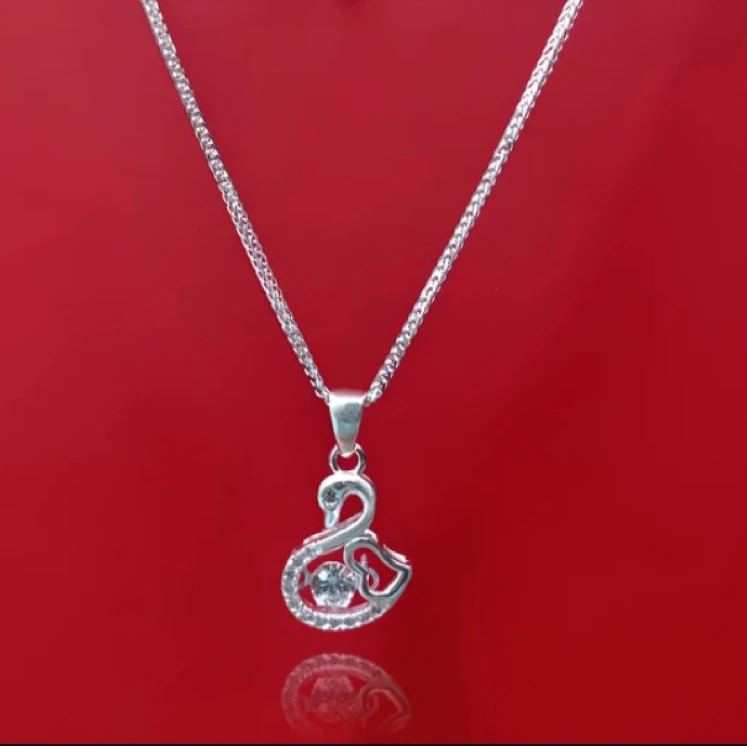 坠链均足银 【一套价】足银999.9肖邦链➕足银灵动爱心天鹅吊坠
