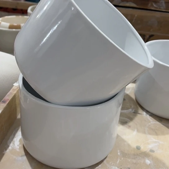 多肉绿植陶瓷花盆9.9包邮，有孔，微瑕