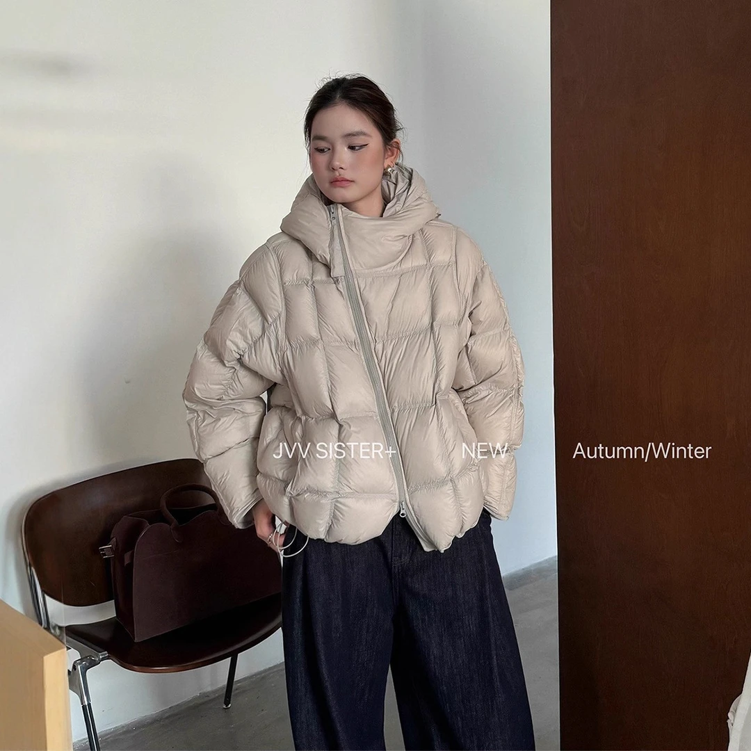 JVV十三行2025冬季新款设计感90白鸭绒减龄保暖连帽羽绒服女71711