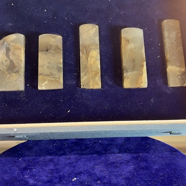 昌化石昌化水墨冻套章