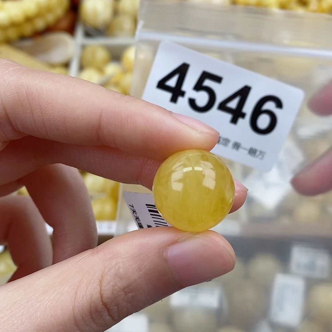 蜜蜡未镶嵌珠宝奇石17