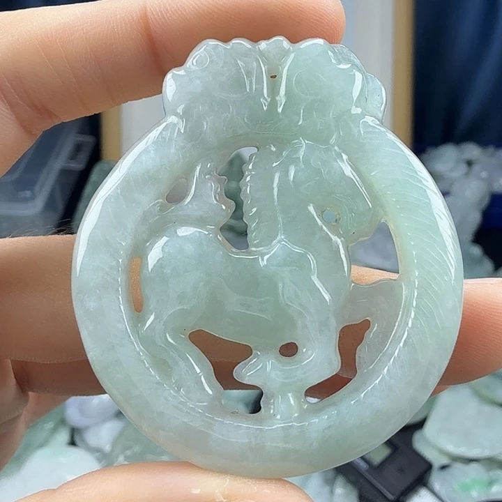 翡翠未镶嵌颈饰翡翠