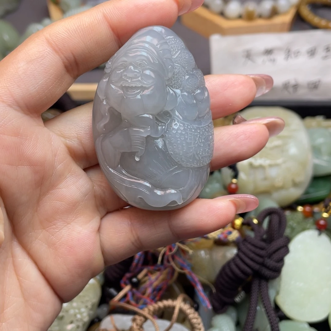 和田玉颈饰未镶嵌