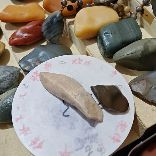 石英质玉（金丝玉）未镶嵌777777777777