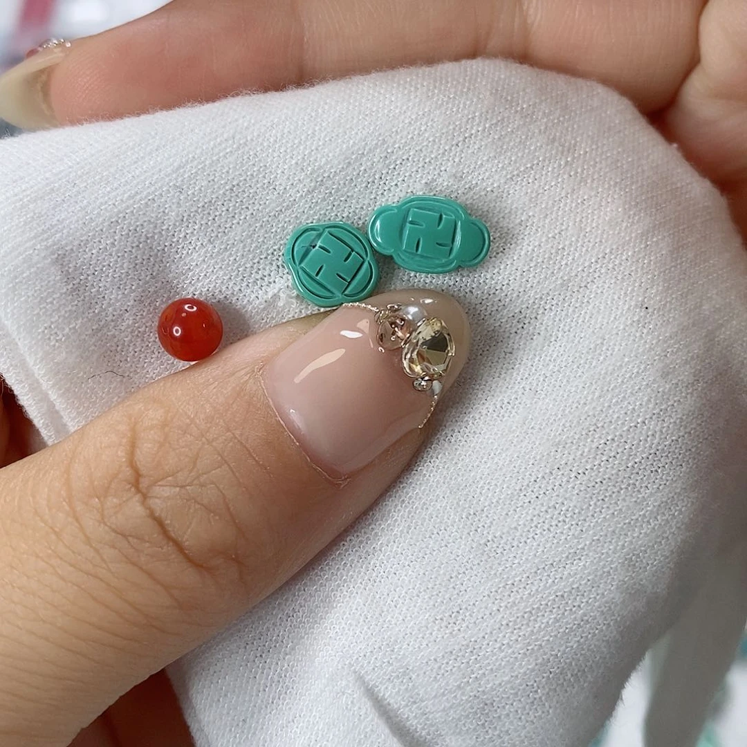 南红玛瑙未镶嵌珠宝奇石