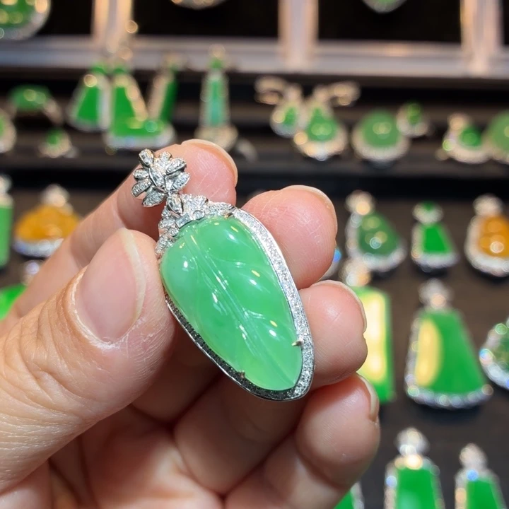 翡翠18K金镶嵌吊坠(不含链)翡翠