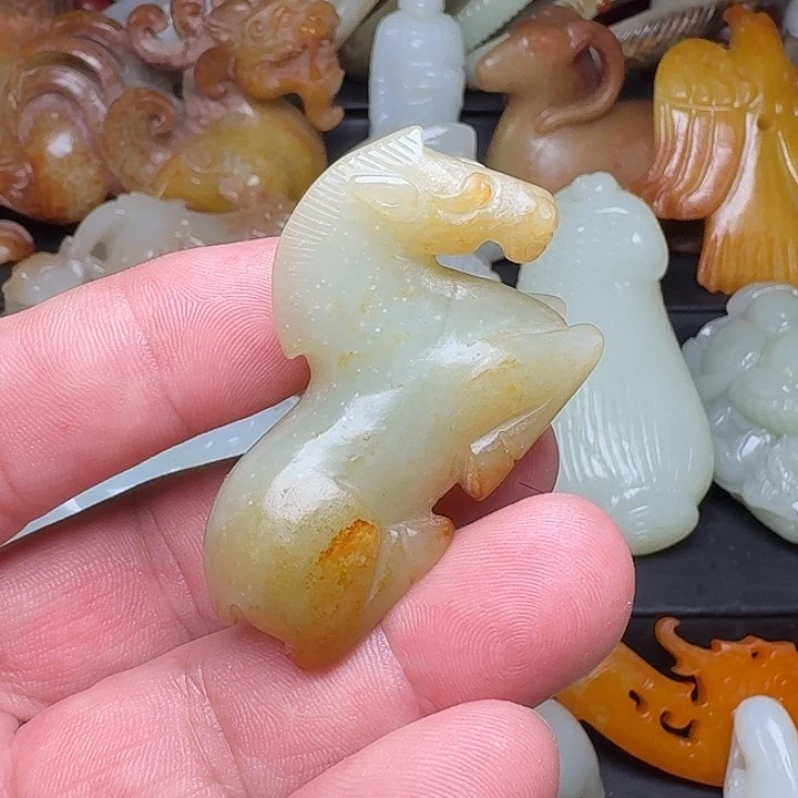 和田玉未镶嵌挂件