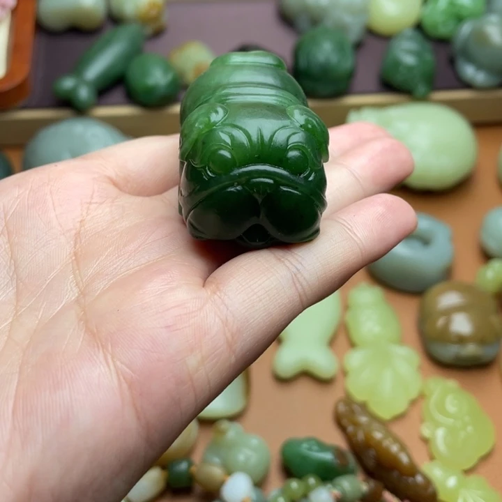 【闪购商品】颈饰未镶嵌和田玉N***d碧玉够