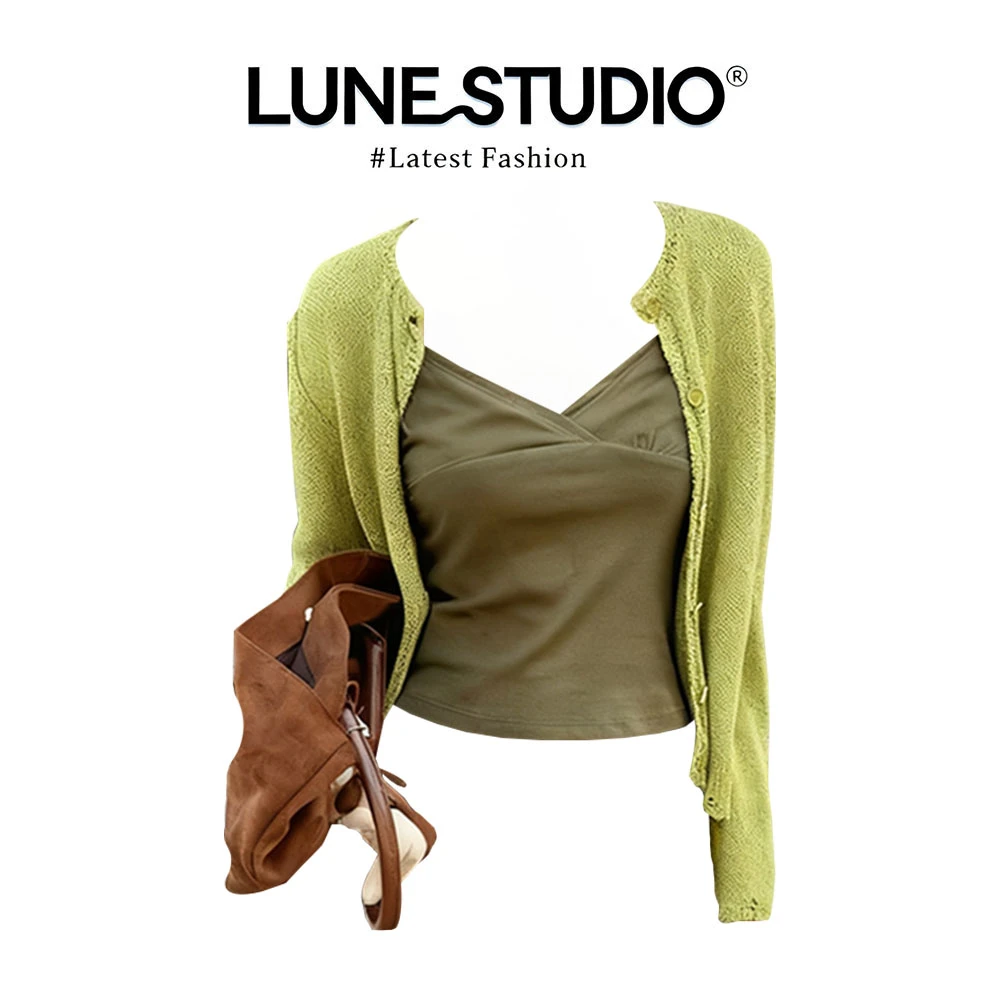 早秋新款旅游巨好看穿搭套装吊带背心长袖开衫外套女两件套