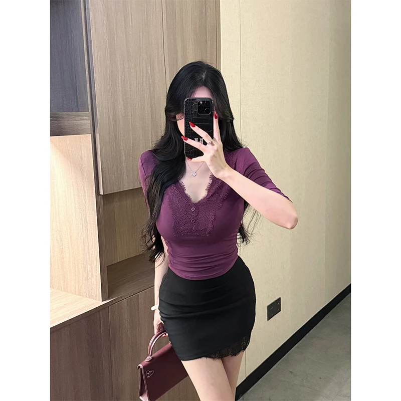 迈沃格夏季性感V领拼接设计感蕾丝修身时尚洋气显瘦气质上衣T恤