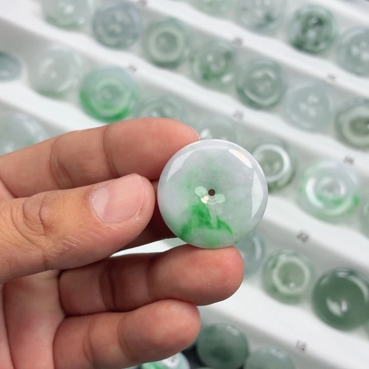 翡翠未镶嵌颈饰缅甸天然A货翡翠29.2-5.5