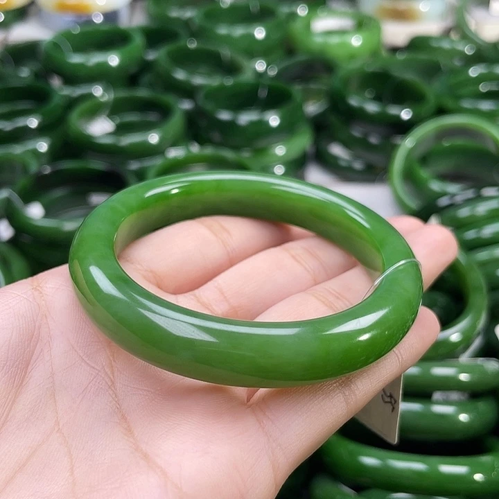 未镶嵌手镯和田玉（碧玉）