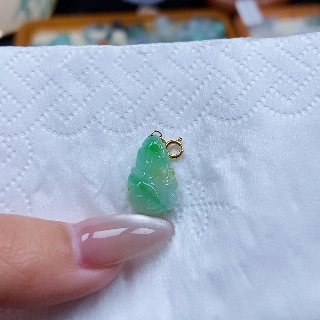 未镶嵌挂件翡翠w****r闪