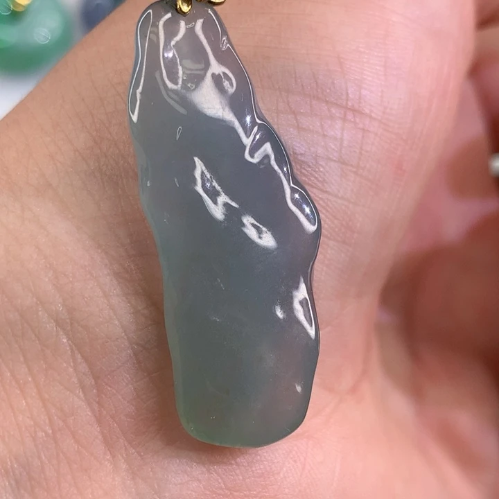 翡翠18K金镶嵌颈饰翡翠
