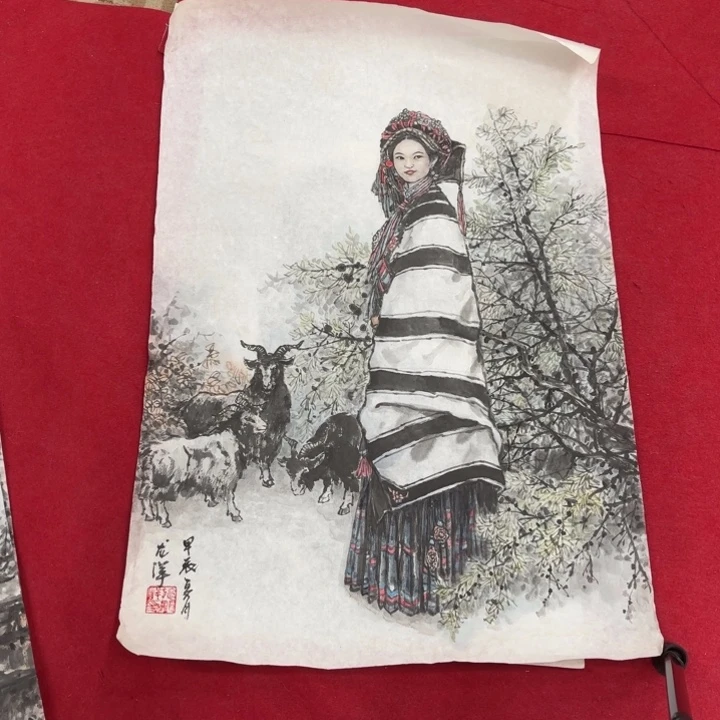 国画花鸟等图案和造型各具