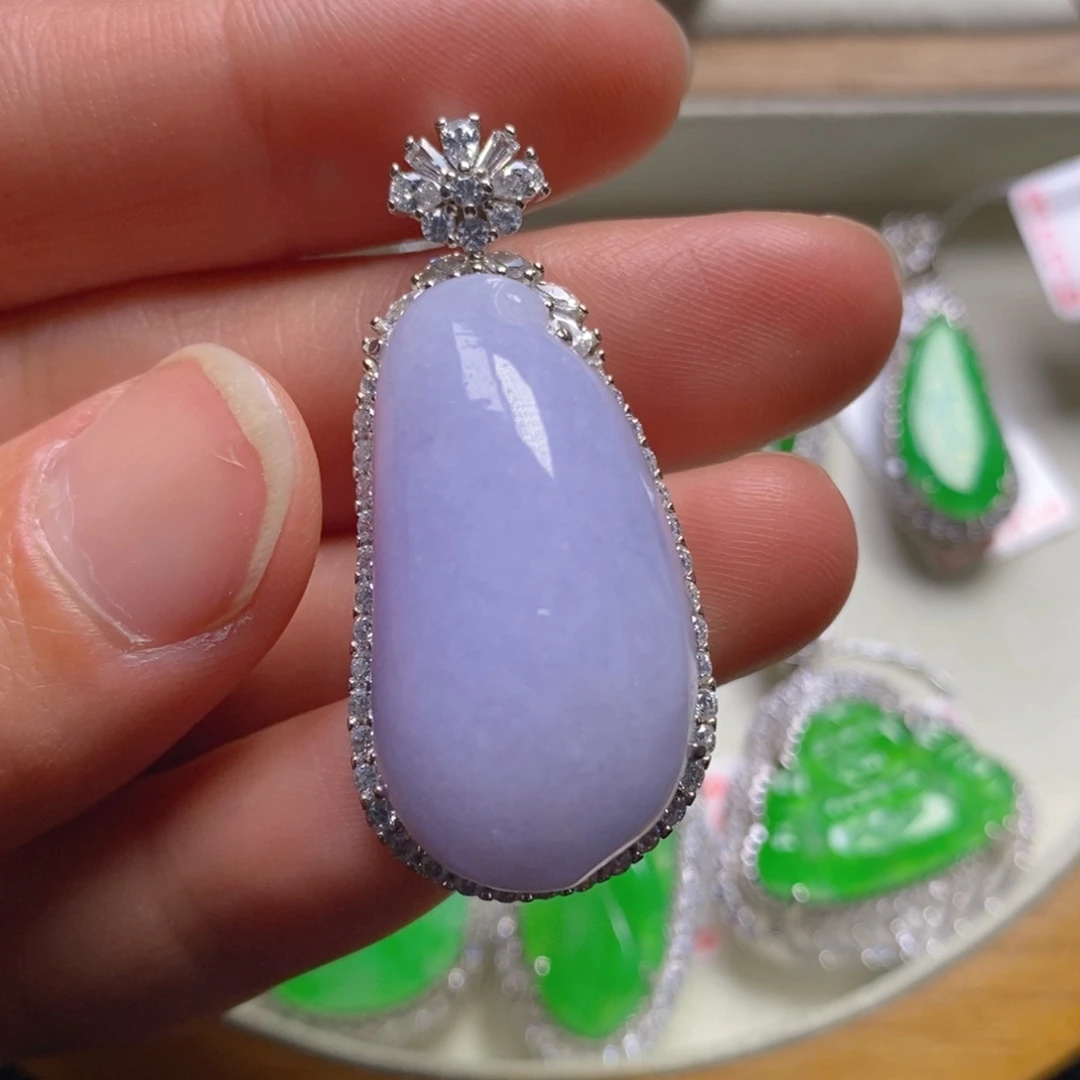 翡翠颈饰银S925镶嵌福瓜吊坠