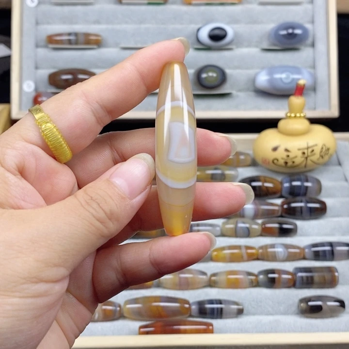 未镶嵌玛瑙/玉髓珠宝奇石鸿*