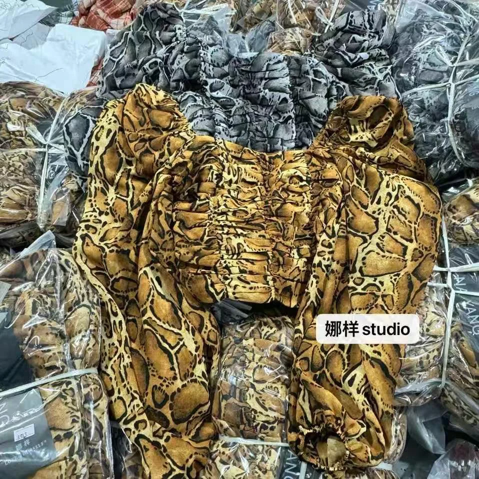 （大發）春季新款豹纹褶皱雪纺上衣泡泡袖打揽上衣