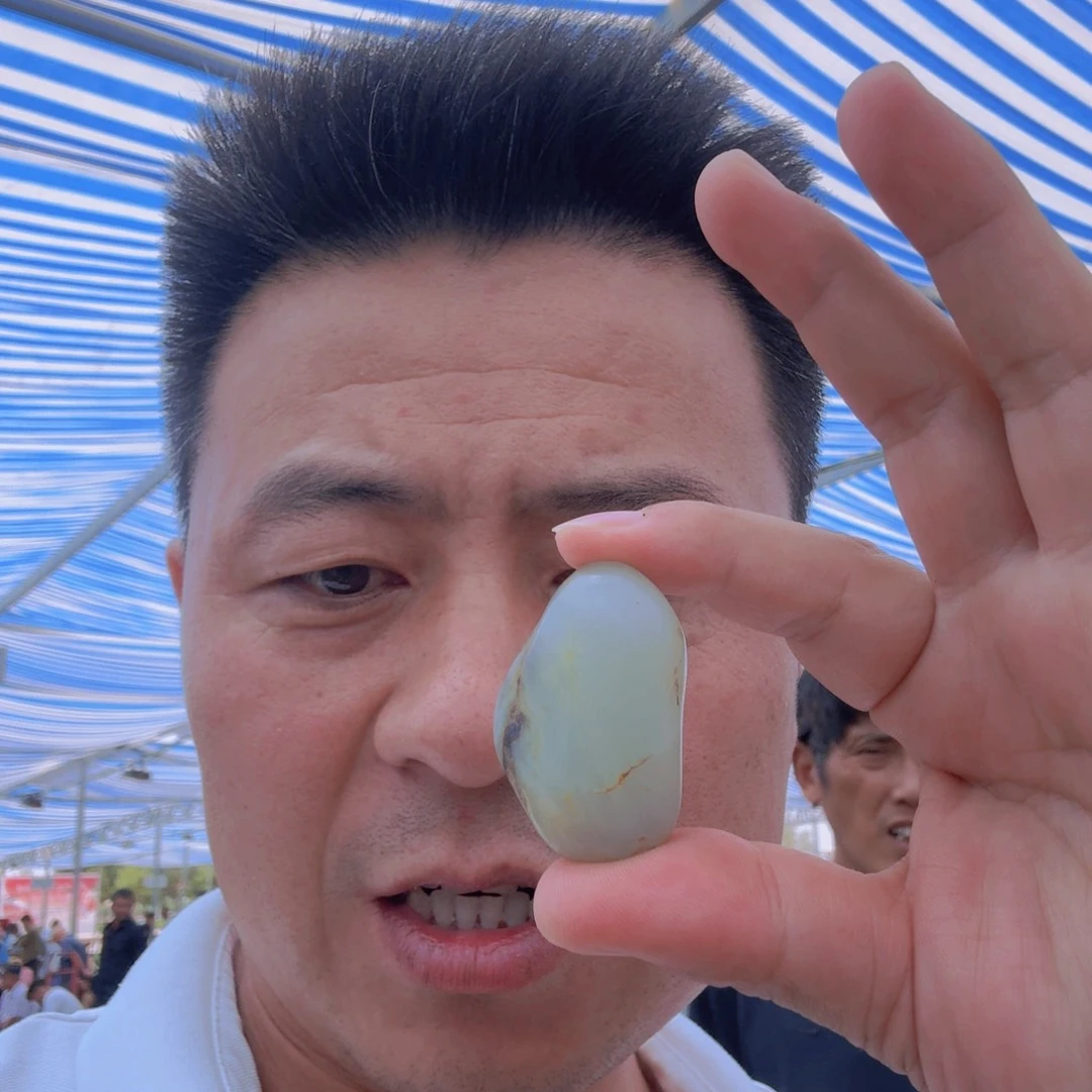 和田玉（糖玉）未镶嵌挂件