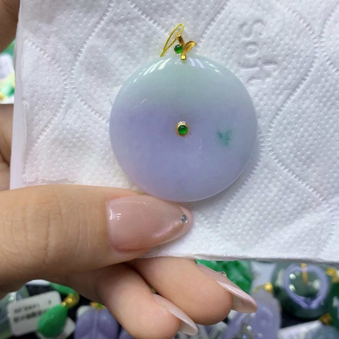 颈饰18K金镶嵌翡翠