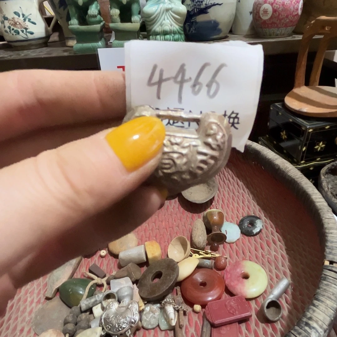 S***0瓷片4466号工艺品