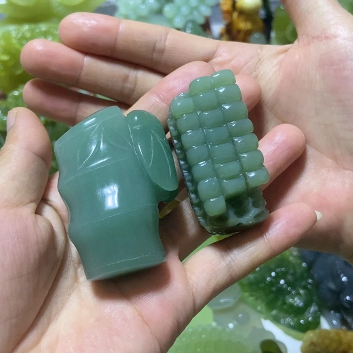 【闪购商品】未镶嵌蛇纹石玉把件穿****期