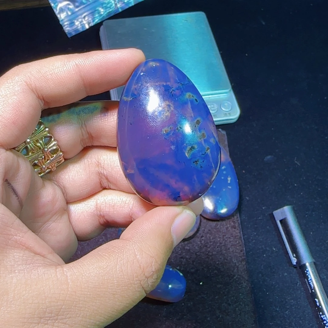 琥珀未镶嵌裸石琥珀