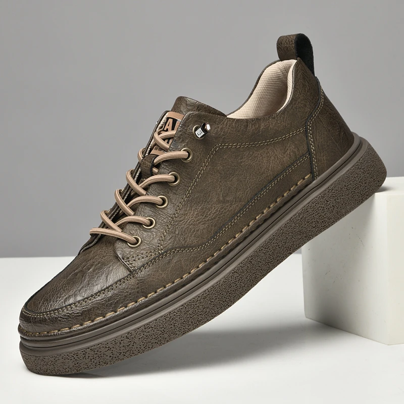 春季高档时尚男士板鞋软皮软底休闲皮鞋男韩版潮流透气百搭男鞋子