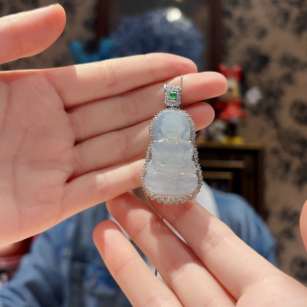 翡翠18K金镶嵌吊坠(赠链)