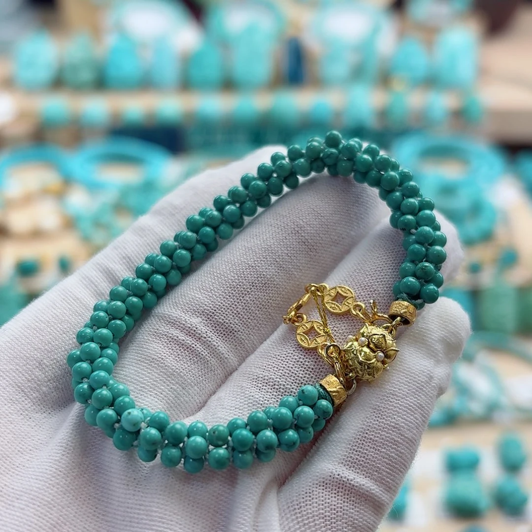 绿松石未镶嵌珠宝奇石