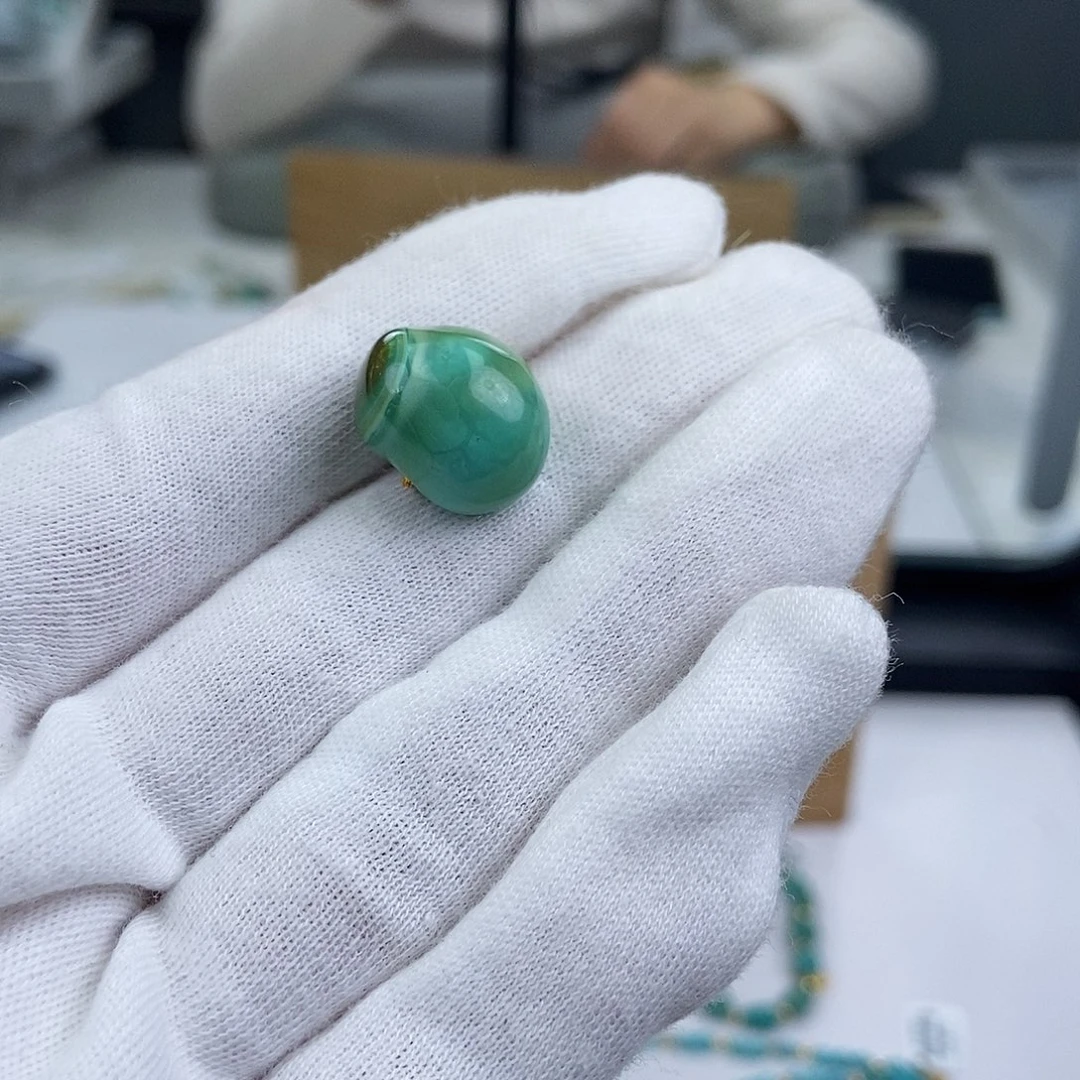 绿松石未镶嵌珠宝奇石
