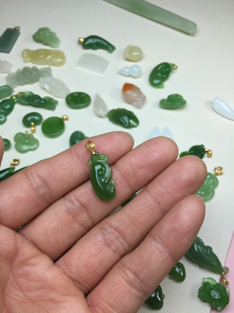 和田玉碧玉如意挂件