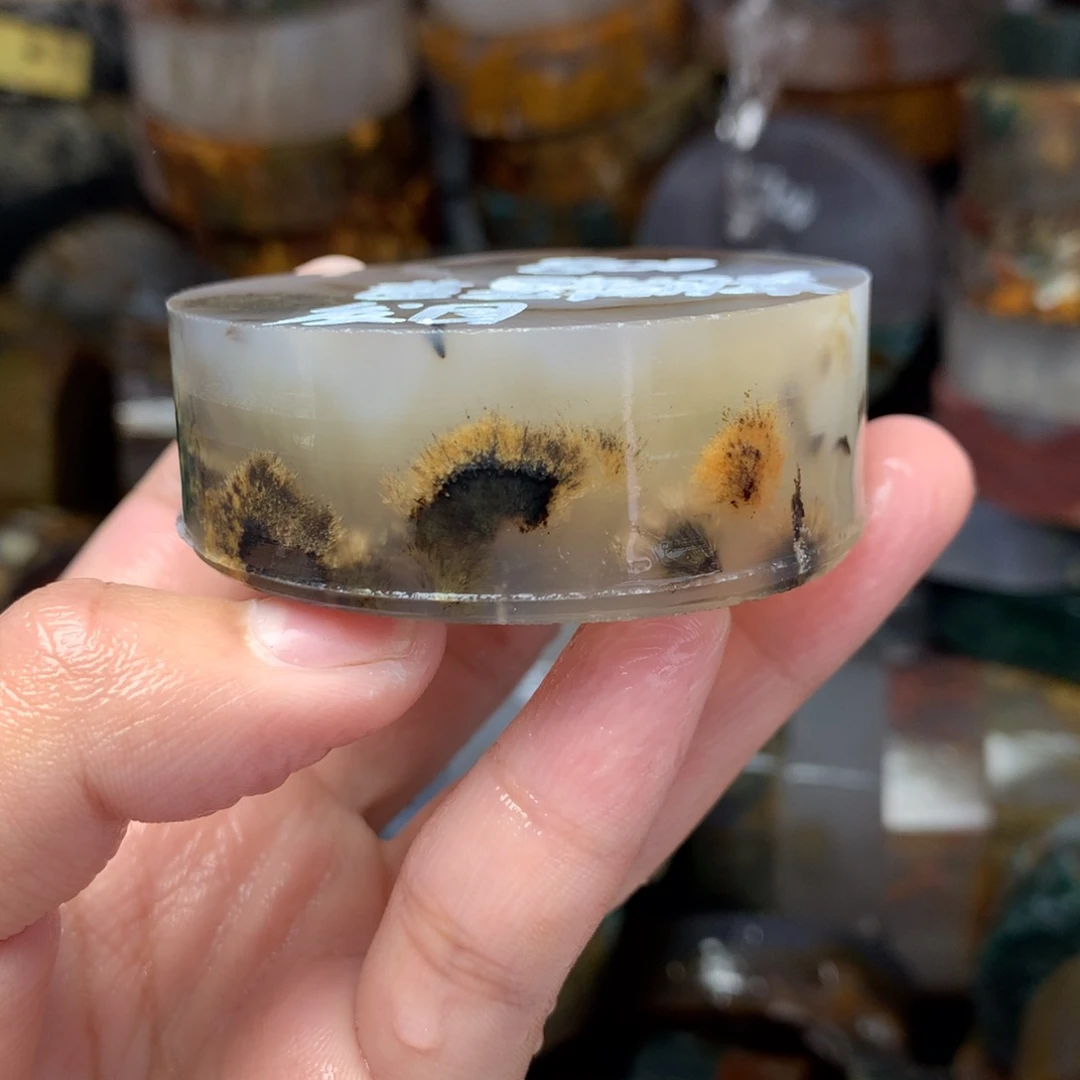 茜***涂定制玛瑙打磨抛光