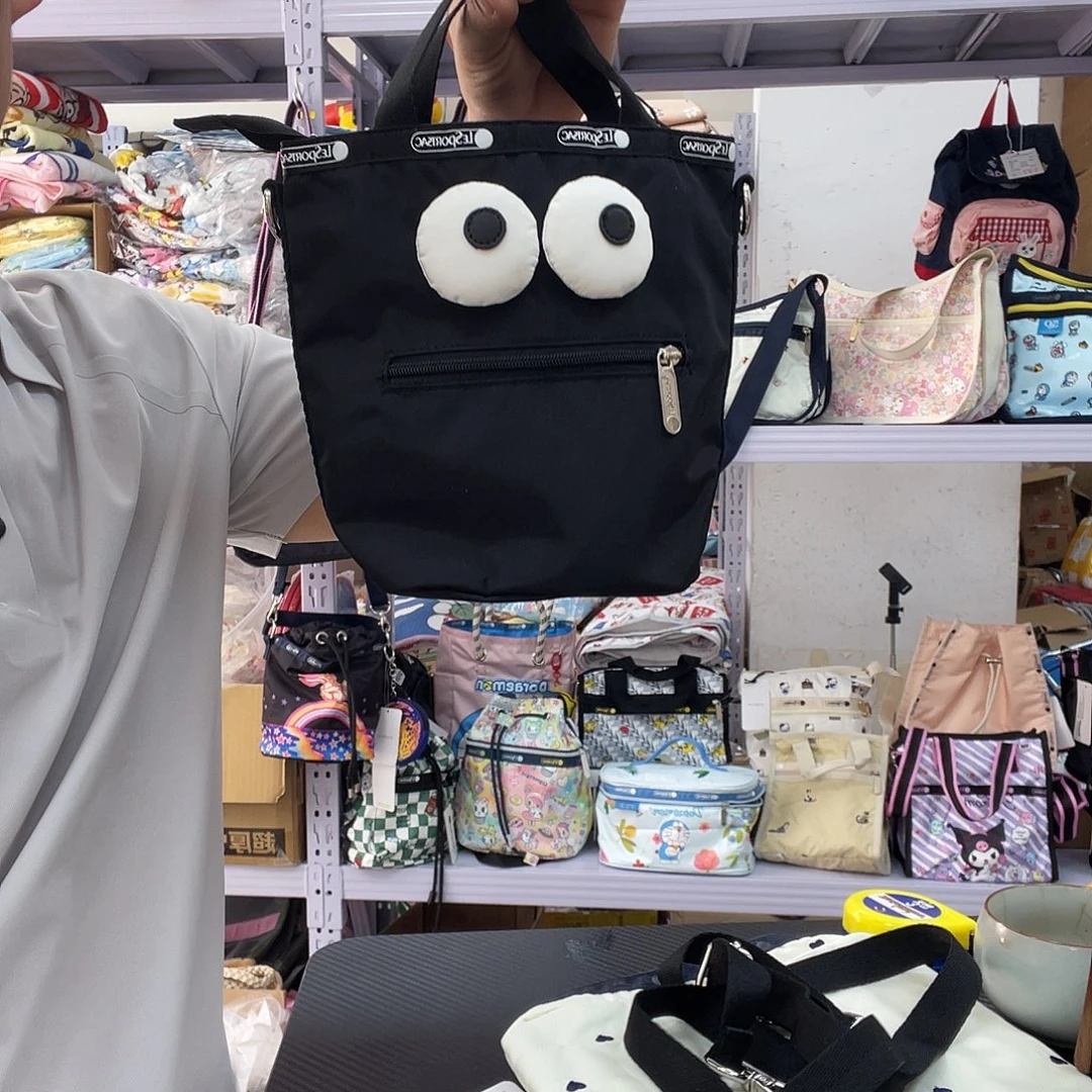PU化妆包等产品和产品为