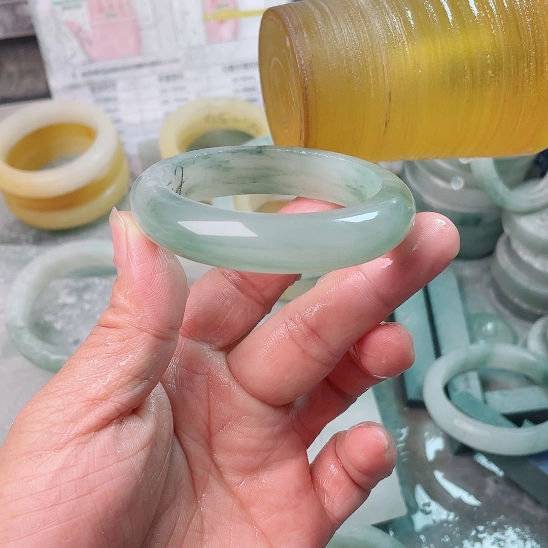 梦***婷定制石英质玉（天山翠）