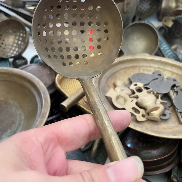 了***庭闪电购铜摆件工艺品