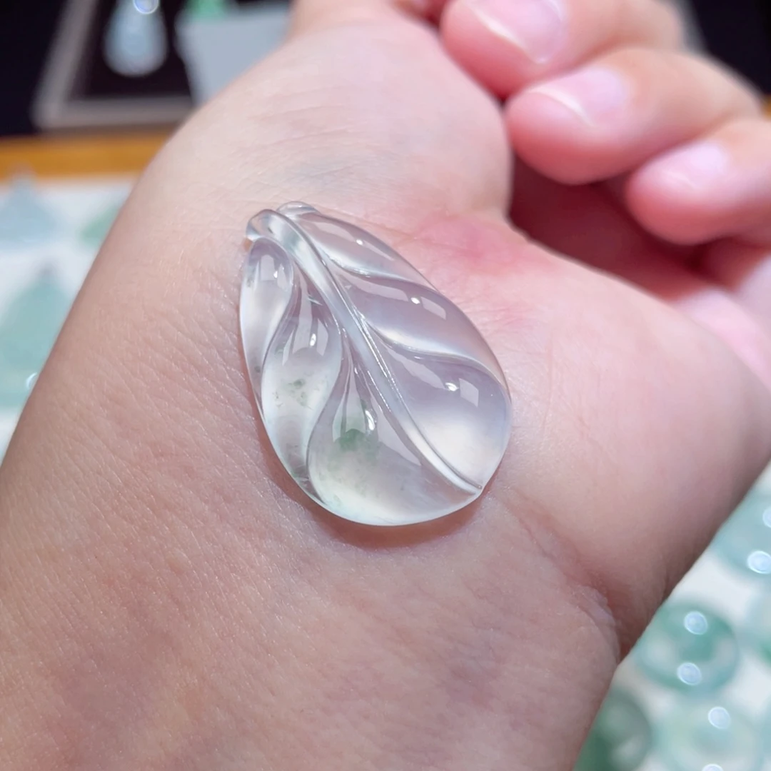 颈饰未镶嵌翡翠叶子