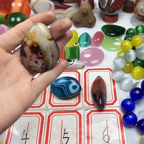 玛瑙/玉髓颈饰未镶嵌