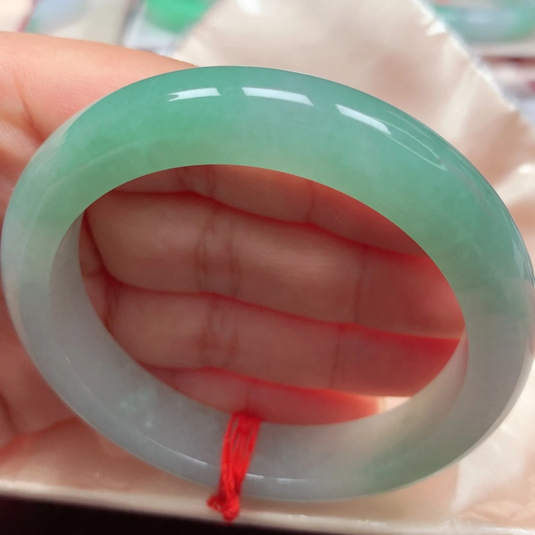 未镶嵌手镯翡翠6冰绿半山水