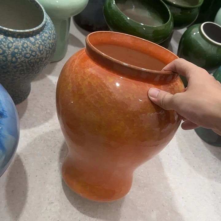 白泥花盆微瑕有孔