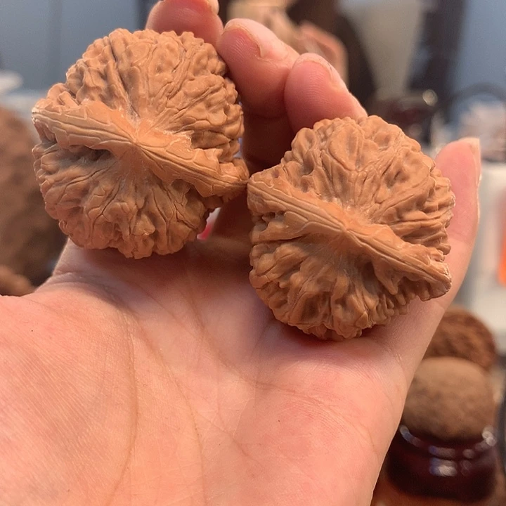 文玩核桃把件莲花